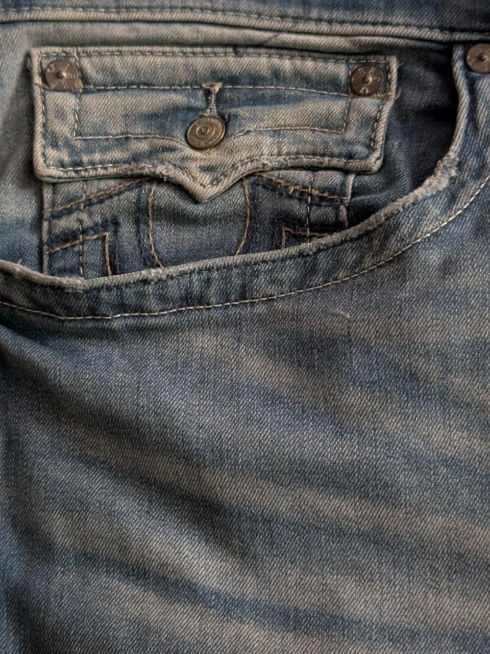 True Religion Men's Light Wash Relaxed 'Geno' Jeans